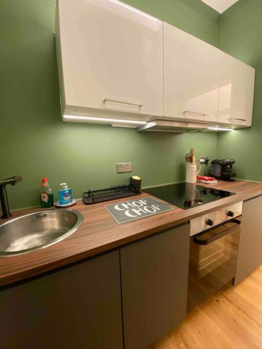 Interior Designed Flat Near Kew Botanical Gardens Apartment Londra Exterior foto