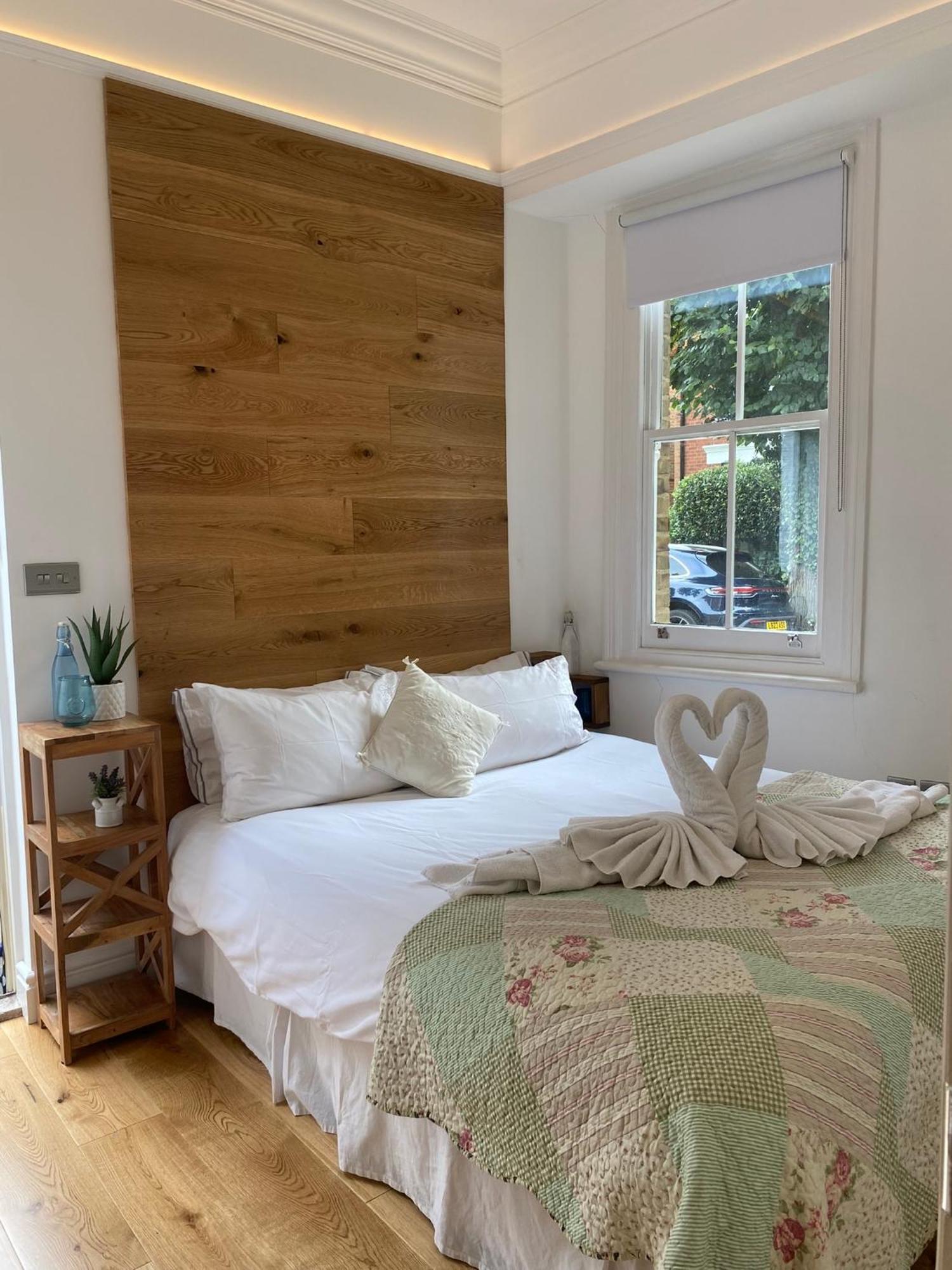 Interior Designed Flat Near Kew Botanical Gardens Apartment Londra Exterior foto
